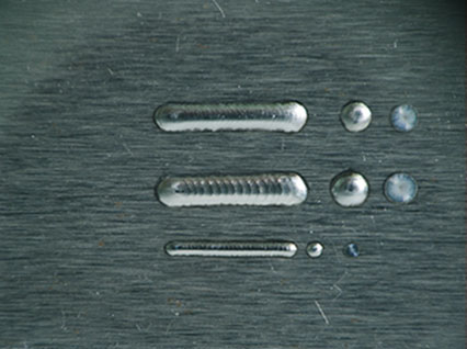 <a href='http://m.noeyraq.cn/product/3.htm' class='text_a'>模具激光焊機(jī)</a>修復(fù)鏡面模具效果